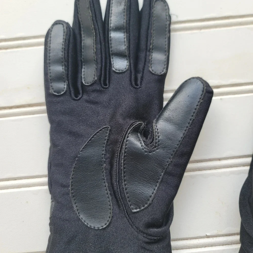 Vintage Thinsulate Black Stretch Leather  Fleece Lined Nylon Gloves OS